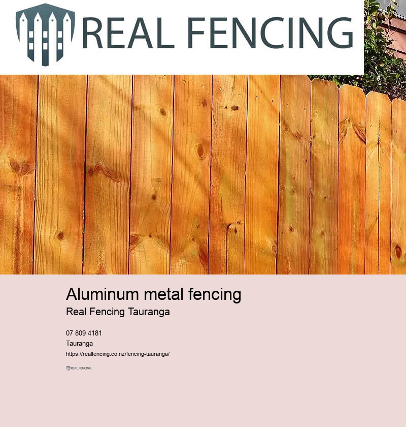 Aluminum metal fencing