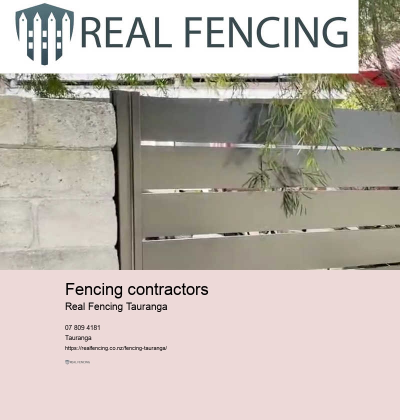 Aluminum pool fencing